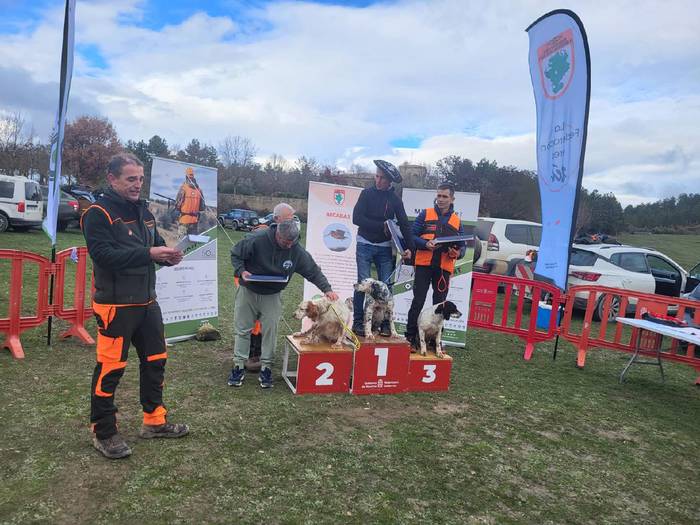 Aitor Apeztegia sunbildarra hirugarren izan da oilagor ehizako autonomia arteko lehen txapelketan