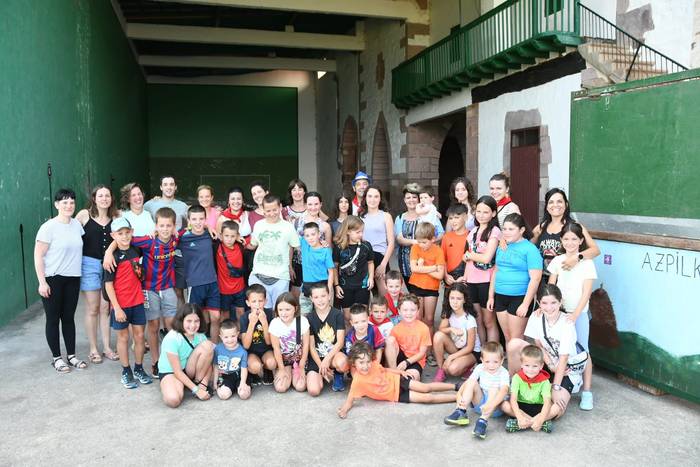 Sanferminak ospatu dituzte Azpilkuetan