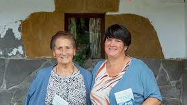 Bizitza baten txatalak, andre bat lurrari emana