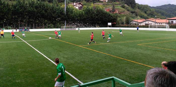 Ligako lehen partida jokatuko dute Aurrera, Beti Gazte eta Doneztebeko futbol talde nagusiek