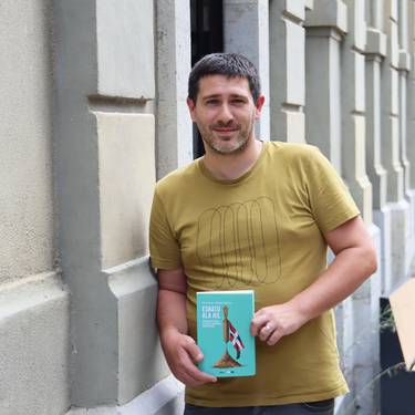 'Esnatu ala hil. Euskararen oraina eta geroa, diagnostiko baten argitan' liburuaren aurkezpena Elizondon