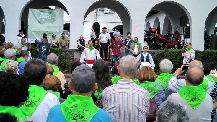 Eskualdeko Solaslagunak Lapuebla de Labarkara joanen dira Mintza Eguna ospatzera