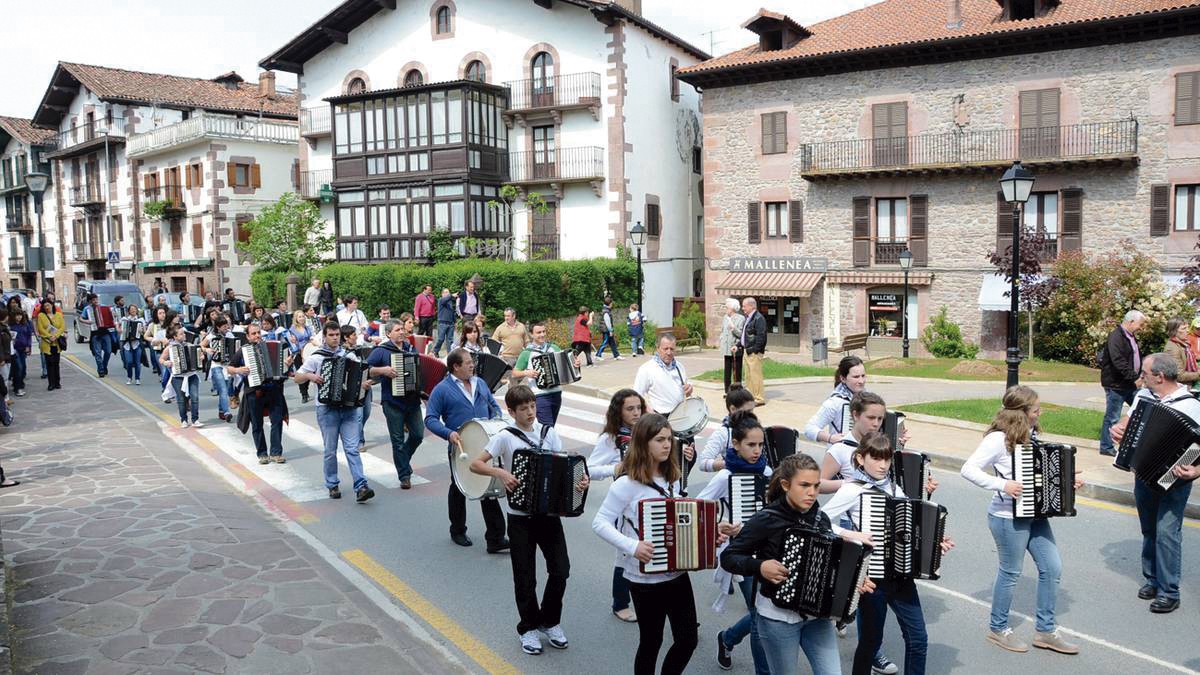 Gaur hasi eta heldu den ortziralean bukatuko da Baztango Musika Eskolan izena emateko epea