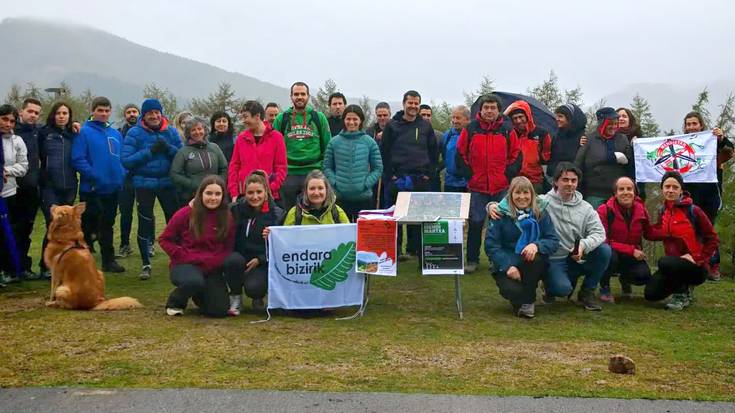 Domiko-Erreka makroproiektu eolikoaren kontra Bianditzera martxa egin dute