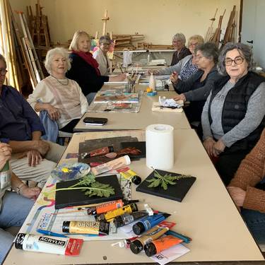 Larrungo Koloreak elkartekoen margo erakusketa apirilaren 4tik 6ra Sarako Suharriagan