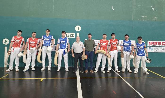 Doneztebarrak nagusi Iruñeko Alde Zaharreko erremonte txapelketako final laurdenetako lehen jardunaldian