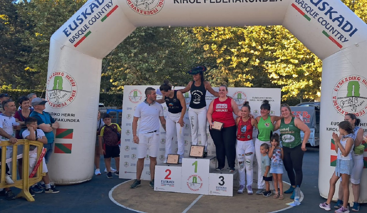 Euskal Herriko Emakumezkoen Aizkolari Txapelketan podiumera igo da Nerea Sorondo