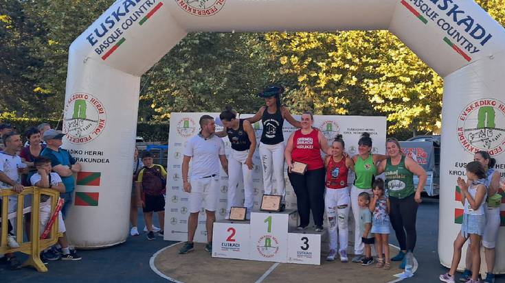 Euskal Herriko Emakumezkoen Aizkolari Txapelketan podiumera igo da Nerea Sorondo