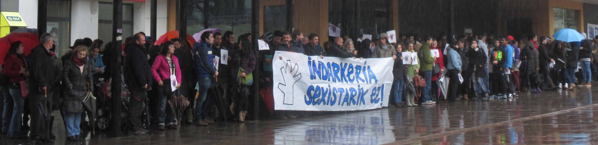 Emakumeenganako indarkeria salatzeko elkarretaratzea eginen dute Elizondon, azaroaren 24an