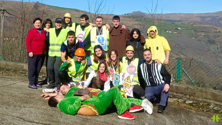 [ARGAZKIAK] Urroztarrak ere ederki ibili dira inauteetan