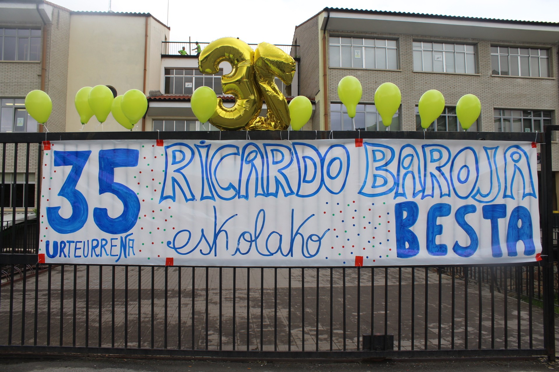 RICARDO BAROJA ESKOLAK 35 URTE BETE DITU