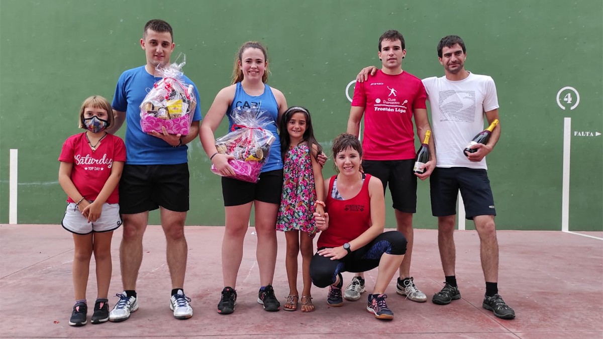 Bigarren urtez frontenis txapelketa antolatu dute Narbarten