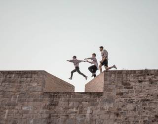 Parkour ikuskizuna eginen dute igandean Elizondon