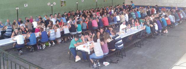 Paellada herrikoia eginen dute Donamariko besten larunbatean
