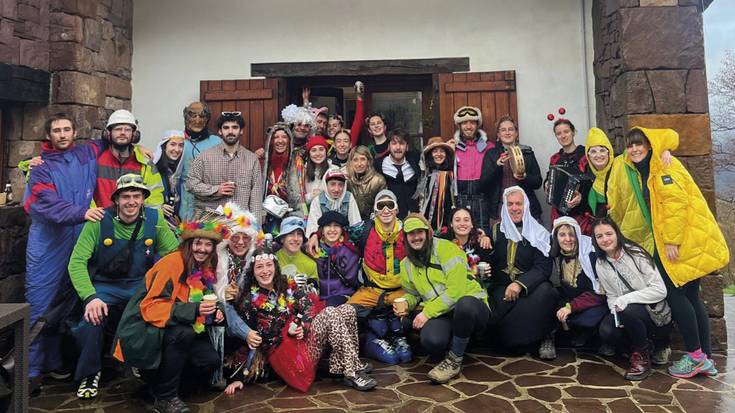 Denbora kaxkarra eta umore ona Zugarramurdiko ihauteetan ere