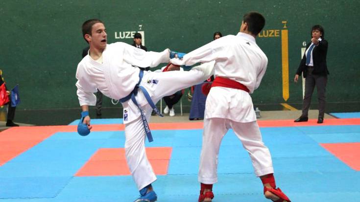 Arantzako Mikel Goizueta txapeldunorde izan da Gipuzkoako karate txapelketan