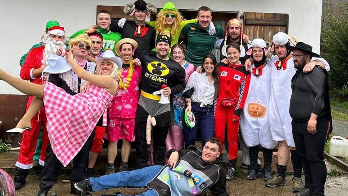 [ARGAZKIAK] Umore ederrarekin ospatu dituzte inauteak Almandozen