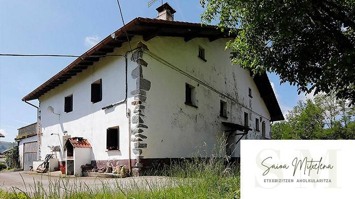 Saioa Mitxelena Inmobiliaria: Lesakako Katazpegi auzoan etxebizitza salgai