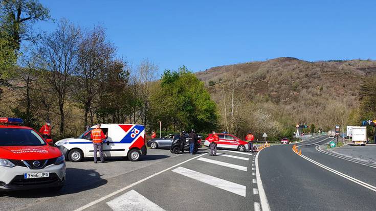 Autoan bi haurrekin eta drogetan positibo eman duen gidaria gelditu dute Berako tunelaren irteeran