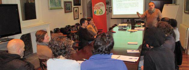 Hazitik Hozie taldearen eskutik Baztango ekonomia mintegia abian da