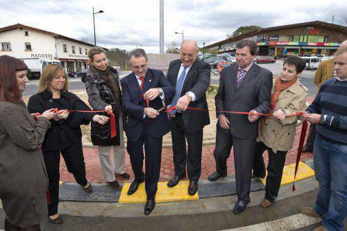 3,28 milioi euro gosta den Dantxarineako zeharbidea inauguratu dute ortziral eguerdian