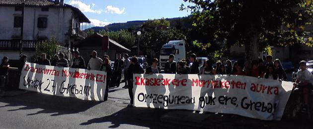 Hezkuntza publikoko irakasleak murrizketen kontra mobilizatu ziren urriaren 25ean ere