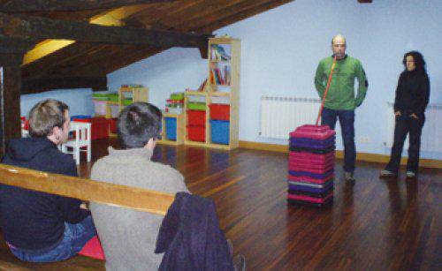 Bat txapelduna eta bi azkeneko muturreraino iritsiak