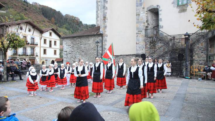 Atalen eguna ospatu zuten Goizuetan joan den larunbatean