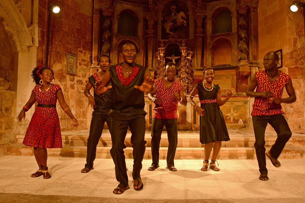 Aba Taano gospel taldeak kontzertua emanen du igandean Elizondon
