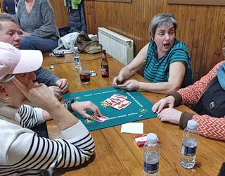 Igantziko Biltokik eta Sunbillako Ulibeltzak elkarteek mus txapelketa antolatu dute elkarrekin