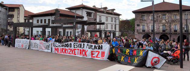Haur Eskolen baldintzak okertuko direla salatzeko elkarretaratzeak egiten hasi dira