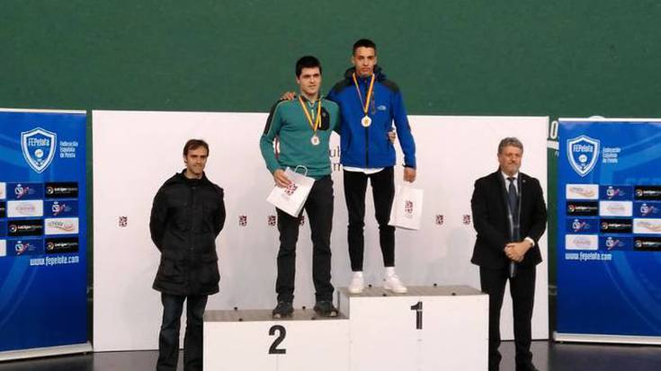 Jon Olaizola lesakarra kluben arteko pilota txapelketako finalerdietan ariko da