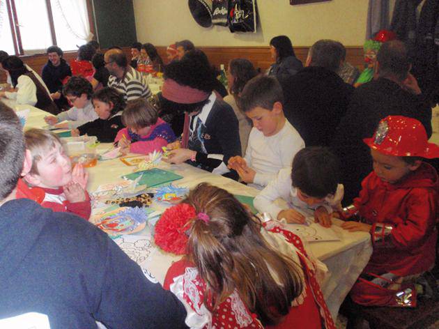 Mozorroak lana eskaini zuen     sortu berri den antzerki taldeak