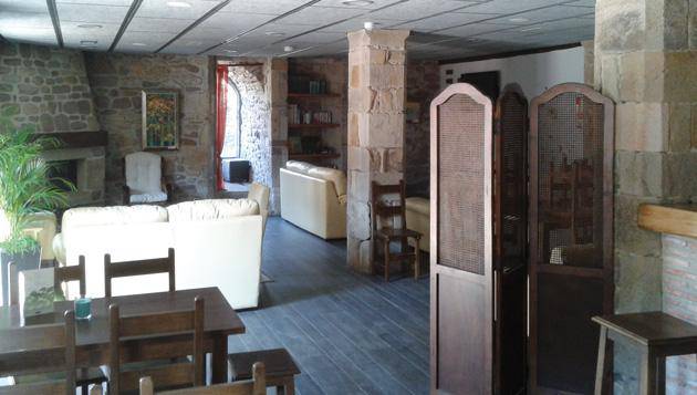 Tresanea apartamentuak eta hotela 