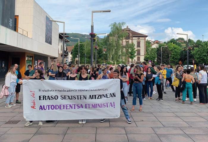 Zizurren gertatutako erailketa matxistagatik elkarretaratzea antolatu dute gaur Elizondon