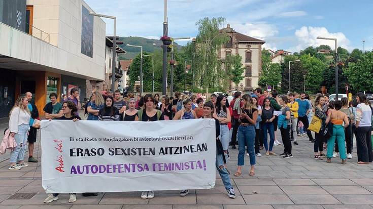 Zizurren gertatutako erailketa matxistagatik elkarretaratzea