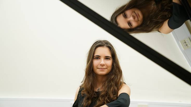Paula Belzunegui piano jolea Suitzara itzuli da masterrarekin jarraitzera