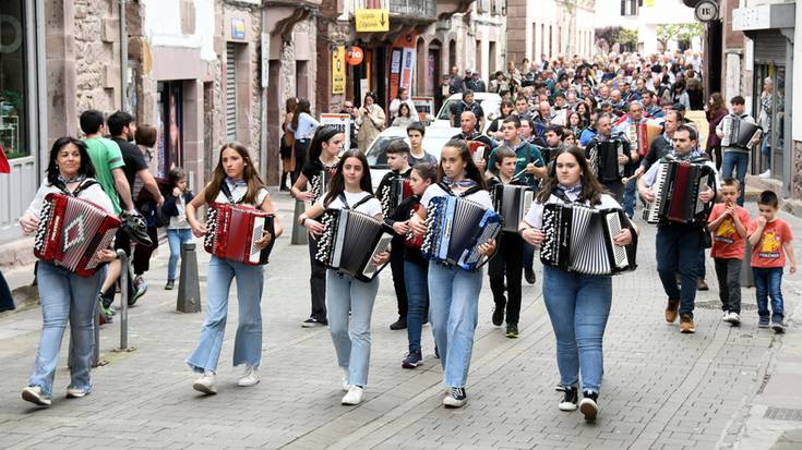 Nafarroako akordeoilarien topaketa ospatuko dute Leitzan apirilaren 25ean