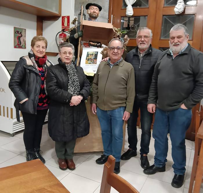 Lesakako San Fermin elkarteak eman du eguberrietako saskia