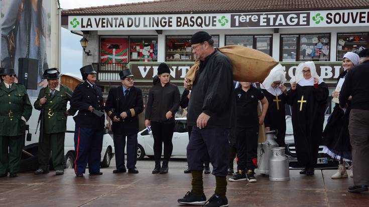 Kontrabandistaren bilgune izan zen Ibardin igandean