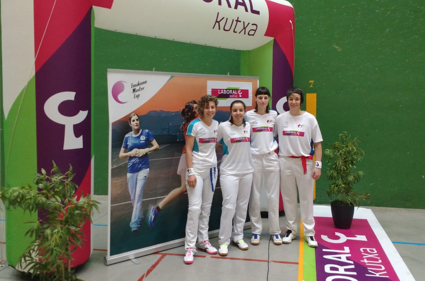 Iera Agirrek eta Naroa Elizaldek irabaziz hasi dute Master Cup txapelketa