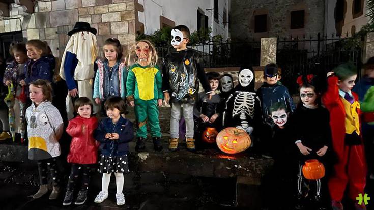 Gau Beltza ospatu dute Iruritan ere