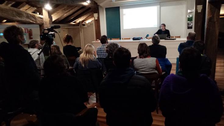 Turismoaren antolaketari buruzko mintzaldia antolatu zuen atzo Baztango EH Bilduk