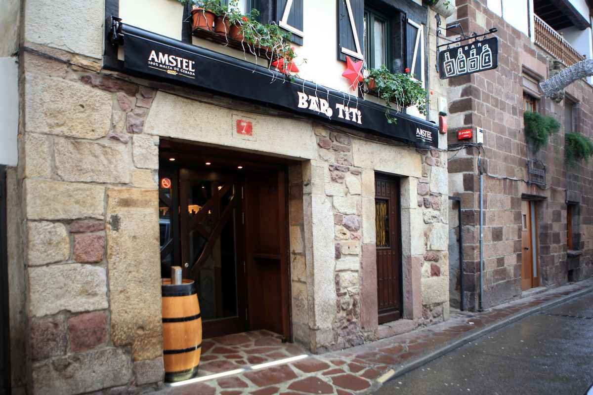 Doneztebeko Titi ostatua berriz ere irekita dago