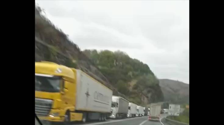 Gaur ere auto-pilaketak sortzen hasi dira N-121-A errepidean