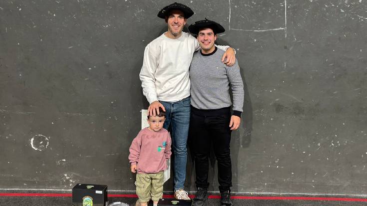 Aritz Elizegi gartzaindarrak XVI. Irun Hiria pala txapelketa ere irabazi du