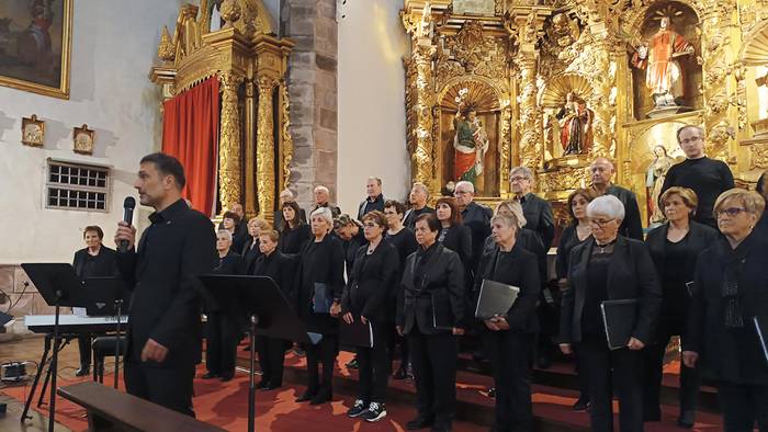 Arrakastatsua izan da Mendi Abesbatzak Malerrekako Egun Solidarioan emandako kontzertua