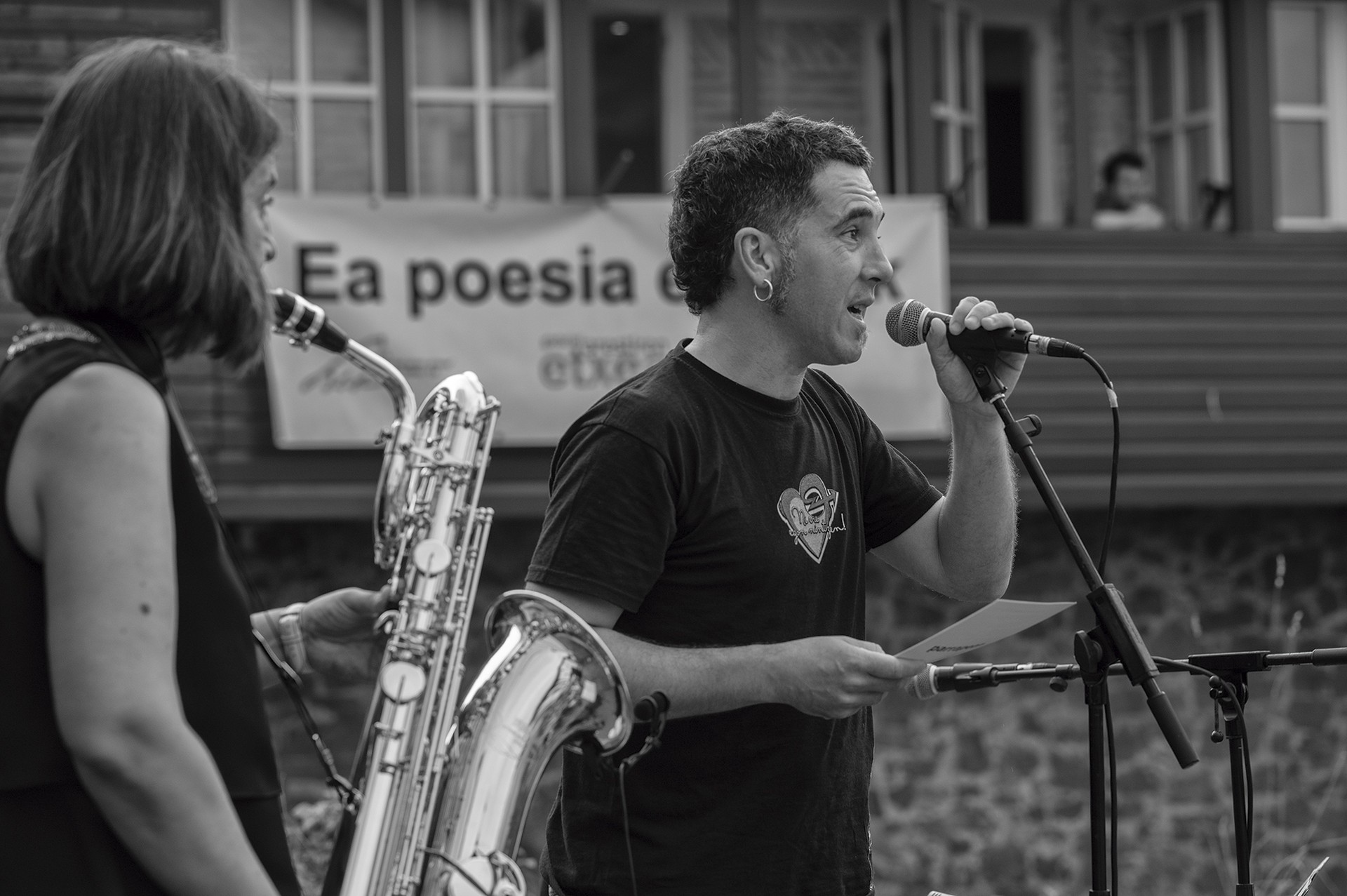 «Euskal kulturgintzaren transmisioa ez dago bermatua gaur egun»