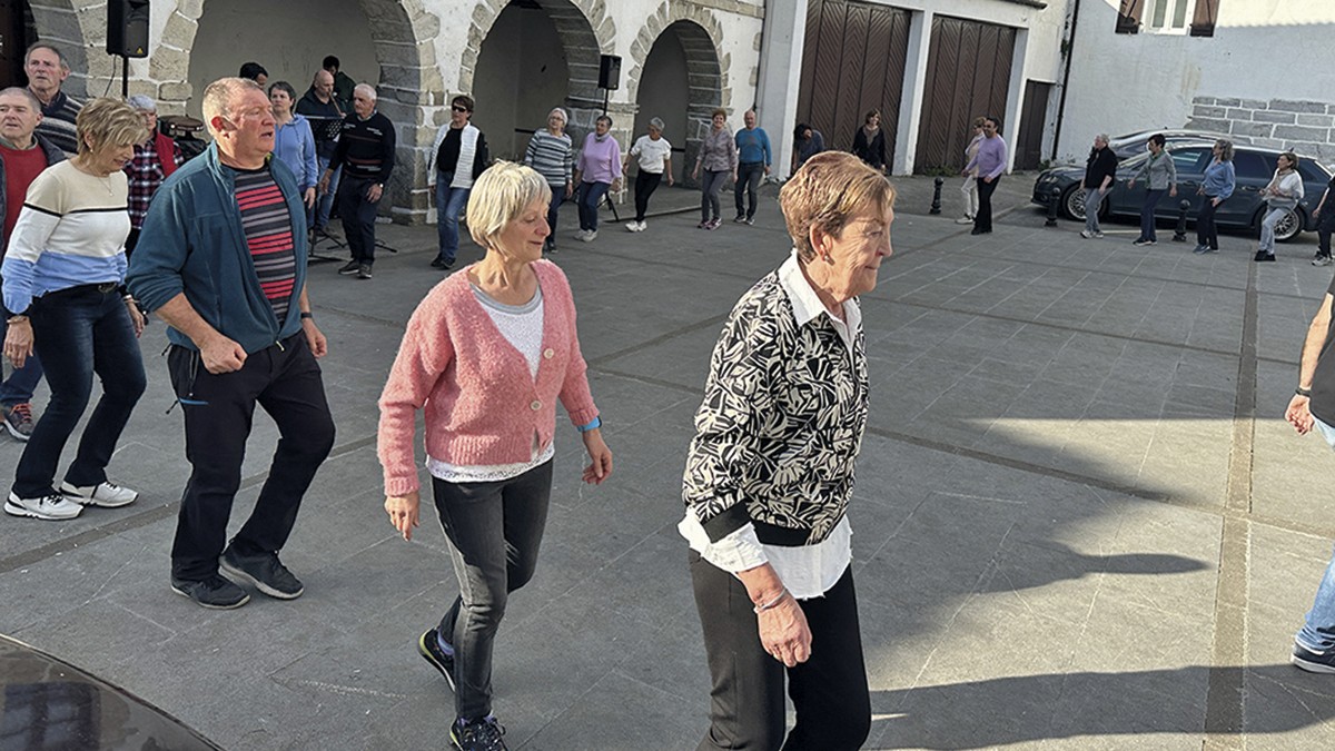 Mutxikoak eta dantza herrikoak larunbat honetan Arantzan