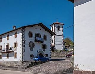 Oizko Ostatua errentan eman nahi du Herriko Etxeak